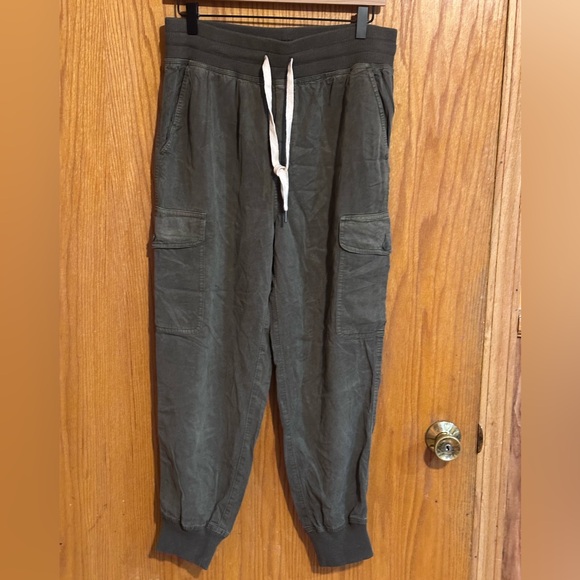 Aerie joggers super soft sz medium - Picture 1 of 9